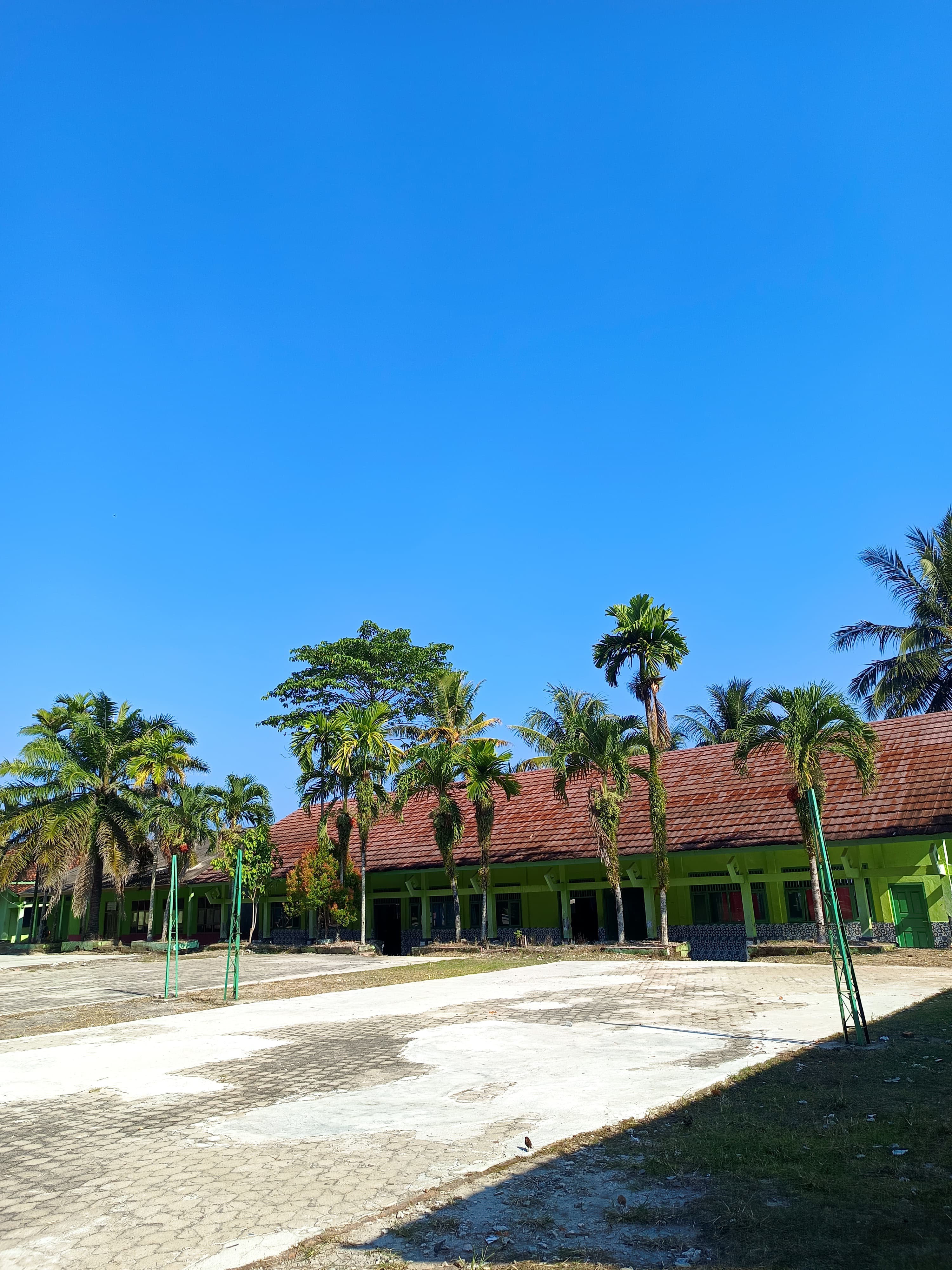 LAPANGAN SEKOLAH